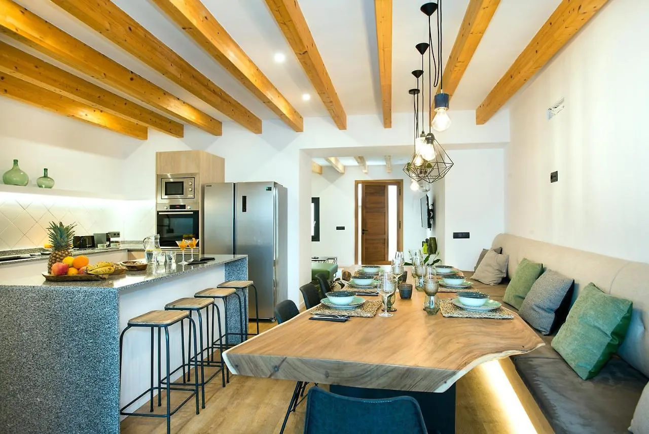 Owl Booking Villa Miquel - Luxury Retreat ブゲル
